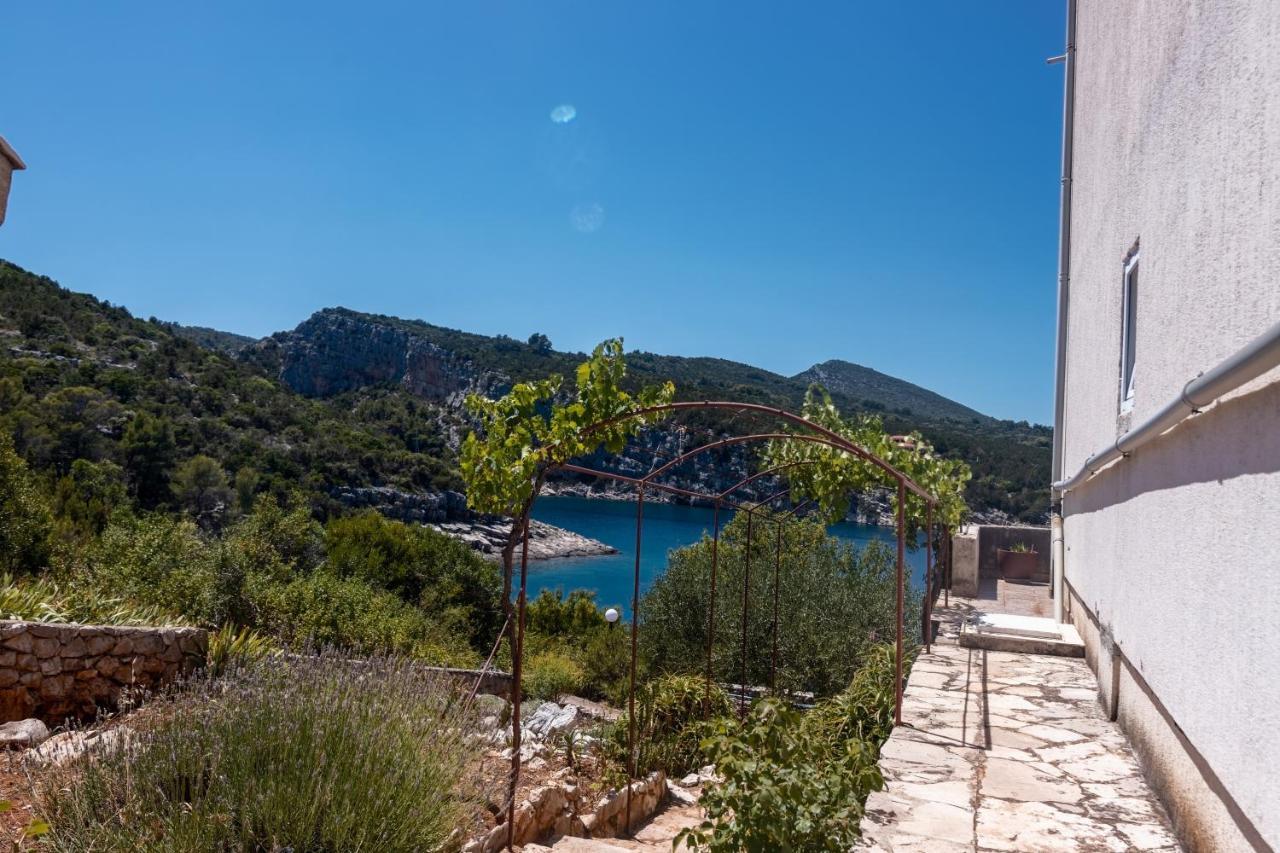By The Sea Cove Pokrivenik, Hvar - 4604 Apartment